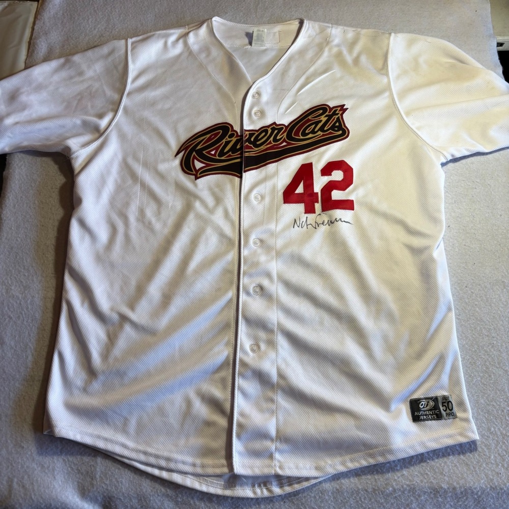 OT Sports Sacramento River Cats Nick Vincent 42 Signed Jersey Mens 50 White
